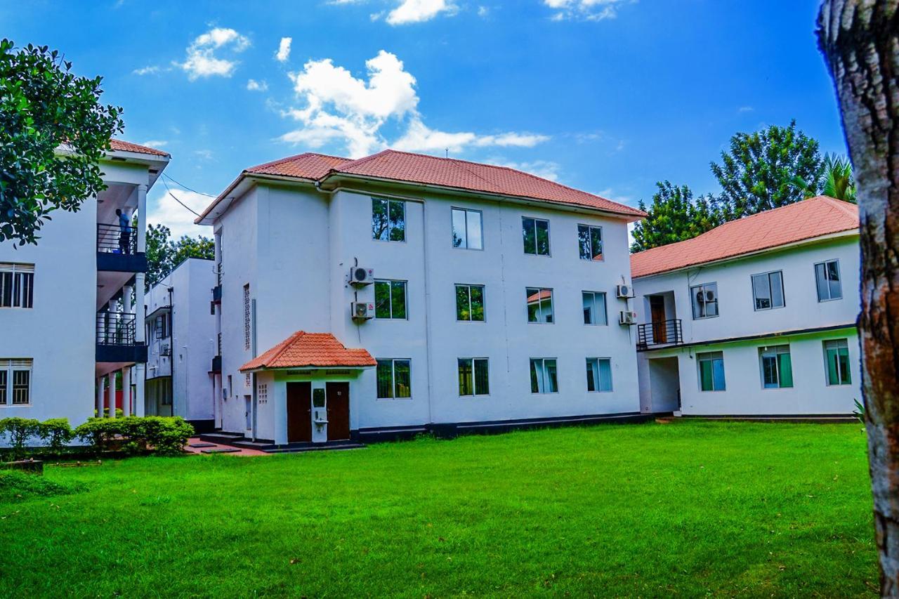 Bilkon Hotel ג'ינג'ה מראה חיצוני תמונה